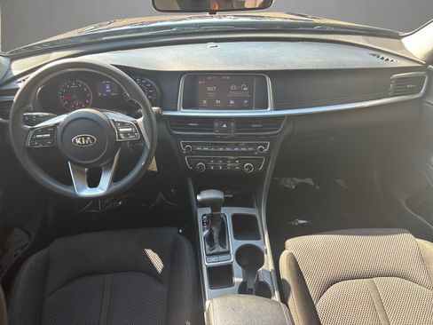 Used 2019 Kia Optima LX image 38