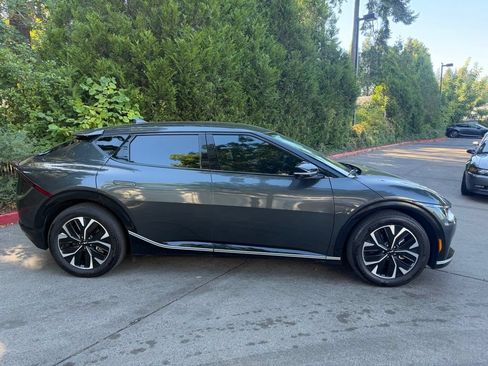 Certified 2024 Kia EV6 Wind AWD/4WD image 2