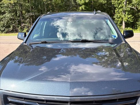 Used 2019 Chevrolet Tahoe Premier w/ RST 6.2L Performance Edition AWD/4WD image 9