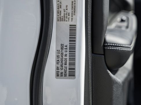 New 2025 Jeep Grand Cherokee Overland w/ Adv Protech Group III image 37