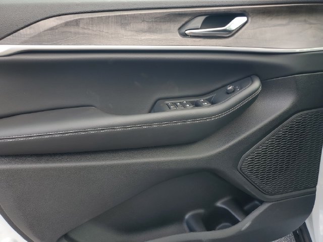 New 2027 Jeep Grand Cherokee Altitude AWD/4WD image 22