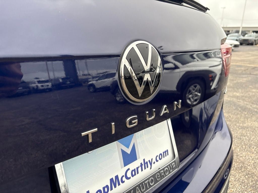 Used 2022 Volkswagen Tiguan SE AWD/4WD image 11