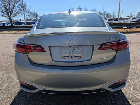 Used 2018 Acura ILX w/ Special Edition Package image 4
