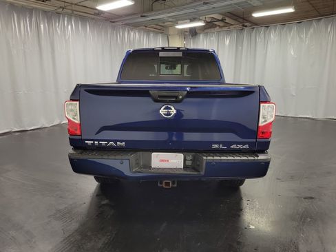 Used 2017 Nissan Titan SL image 8