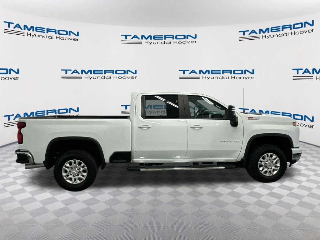 Used 2025 Chevrolet Silverado 2500 LT AWD/4WD image 6