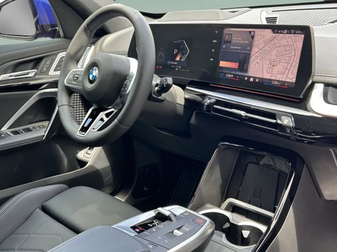 Used 2025 BMW X1 xDrive28i w/ Technology Package image 32