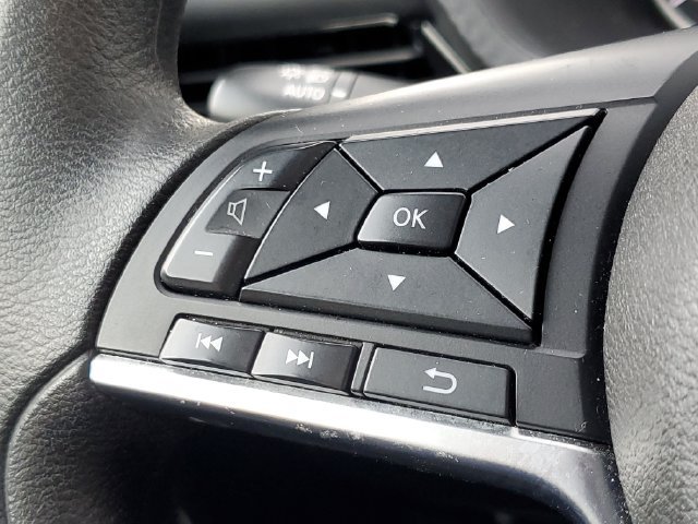 Used 2024 Nissan Sentra SV FWD image 12