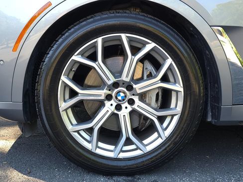 Used 2025 BMW X7 xDrive40i w/ Premium Package AWD/4WD image 64
