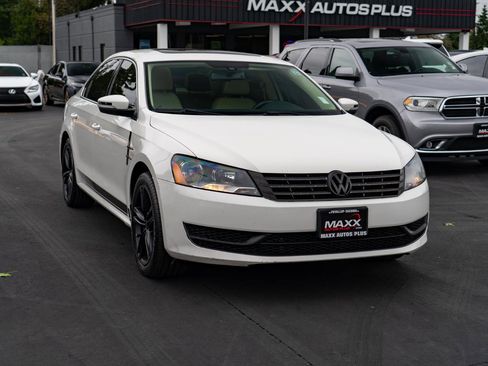Used 2014 Volkswagen Passat TDI SE FWD image 2