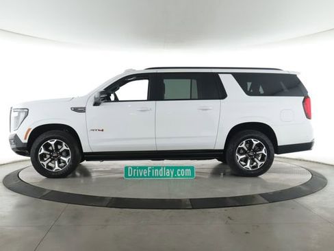 Used 2026 GMC Yukon XL AT4 w/ AT4 Premium Package AWD/4WD image 9