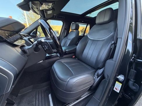 Used 2023 Land Rover Range Rover Long Wheelbase SE image 18