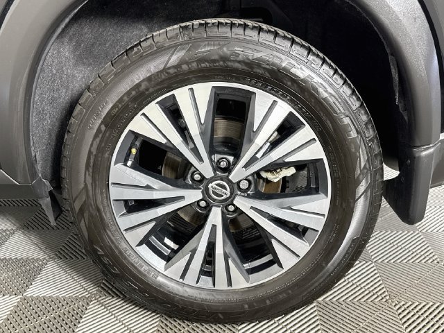 Used 2021 Nissan Rogue SV FWD image 34