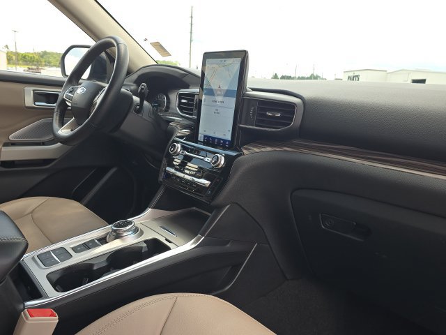 Certified 2023 Ford Explorer Limited w/ Limited Technology Package RWD image 26