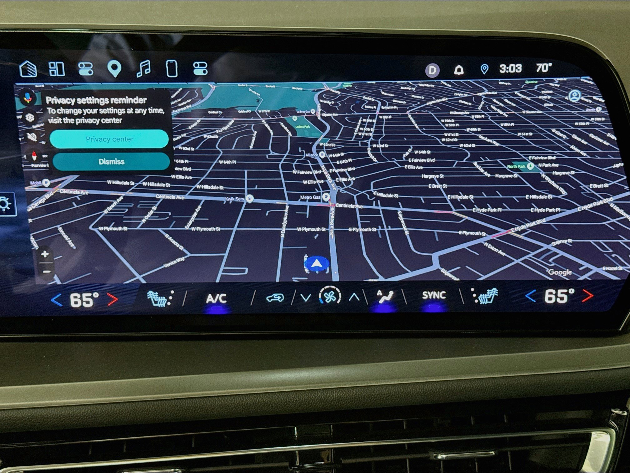 Used 2025 Chevrolet Traverse LT FWD image 15