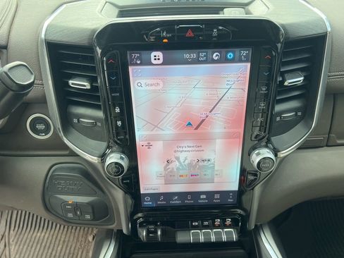 Used 2025 RAM 2500 Laramie w/ Towing Technology Group image 13