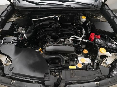 Used 2025 Subaru Outback Limited AWD/4WD image 3