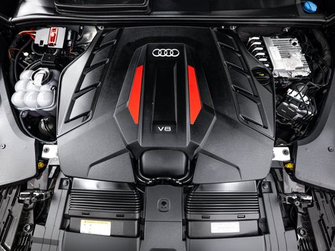 Used 2025 Audi SQ8 Premium Plus AWD/4WD image 24