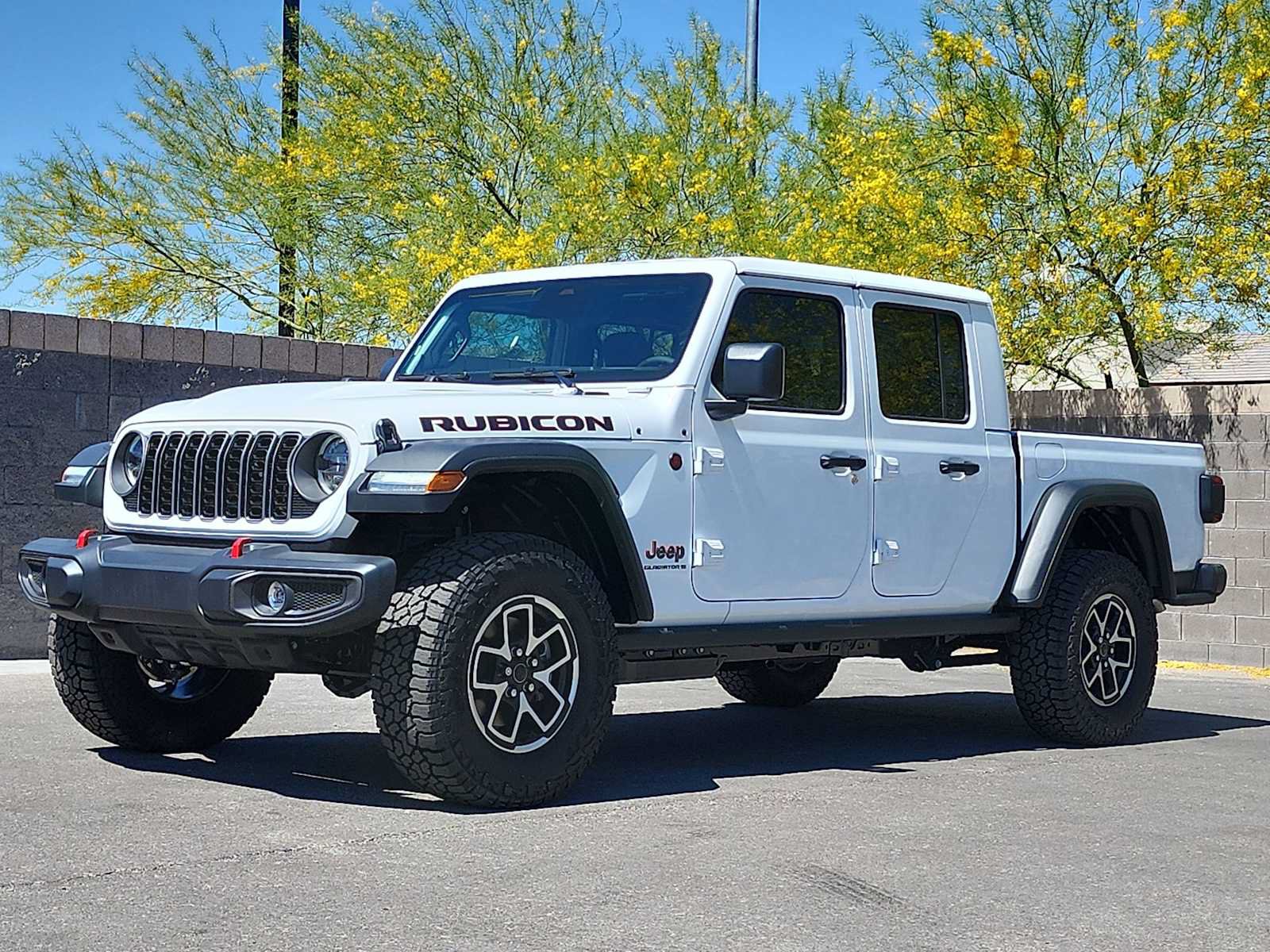 New 2026 Jeep Gladiator Rubicon w/ Steel Power Dome Hood Package AWD/4WD image 5