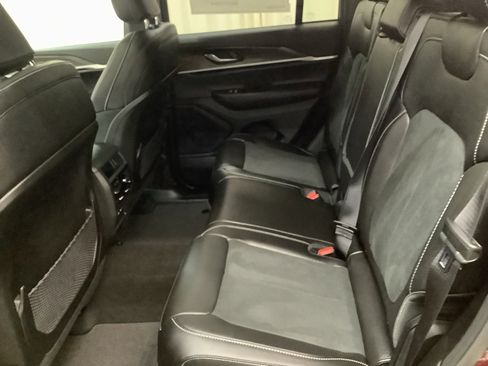 New 2026 Jeep Grand Cherokee Altitude AWD/4WD image 25