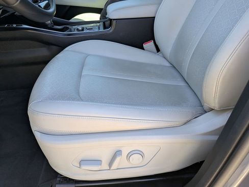 Certified 2023 Kia Sorento EX FWD image 22