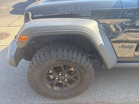 Used 2024 Jeep Wrangler Willys image 4