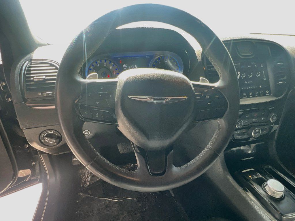 Used 2022 Chrysler 300 S RWD image 11