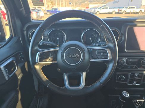 Used 2022 Jeep Wrangler Unlimited Sahara AWD/4WD image 11