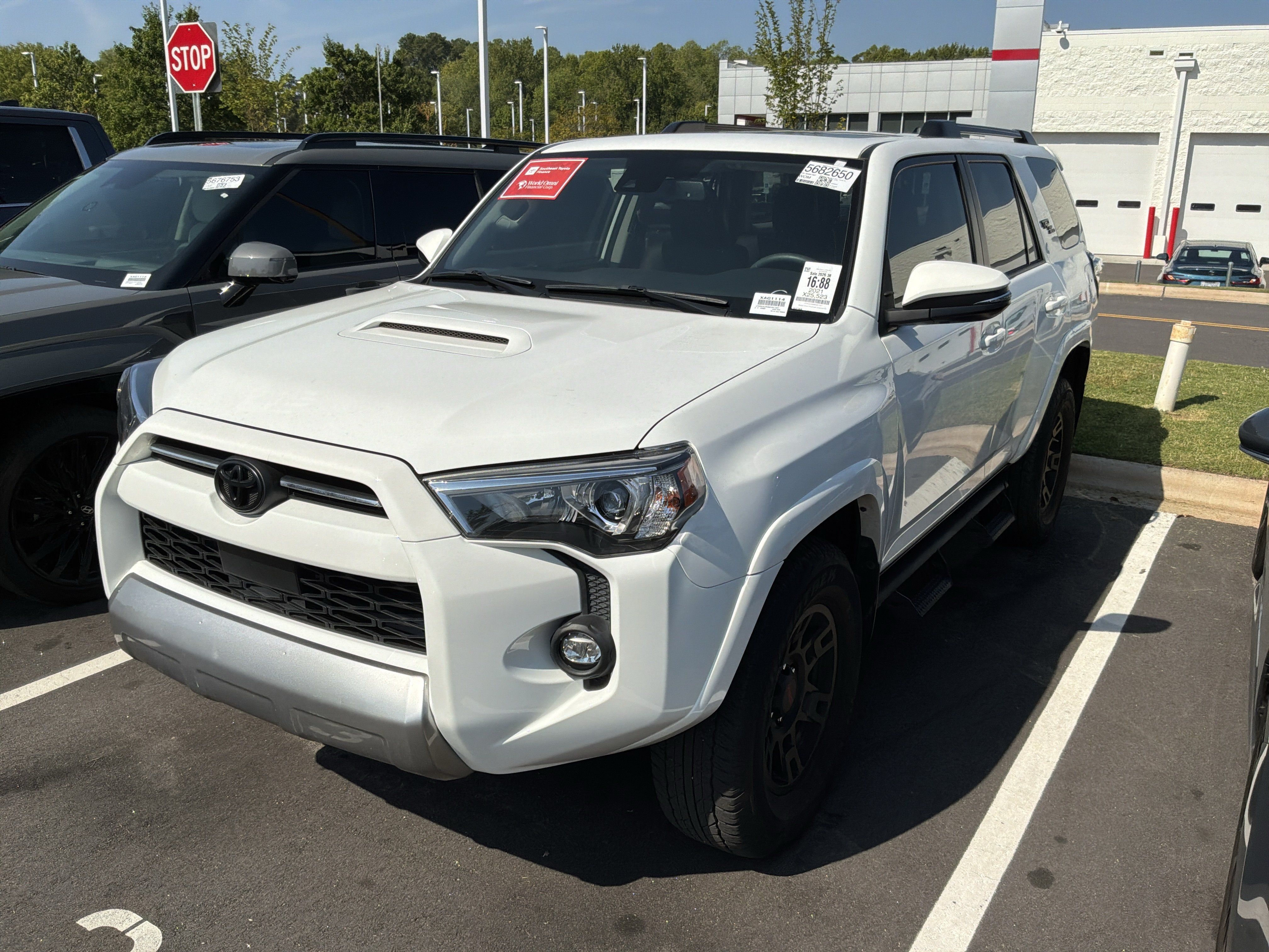 Used 2021 Toyota 4Runner TRD Off-Road Premium w/ Moonroof Package AWD/4WD image 3