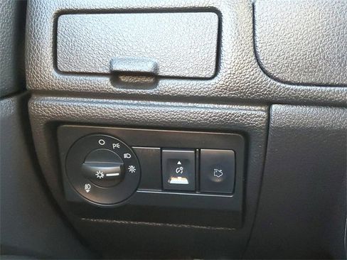 Used 2012 Ford Fusion SE image 21