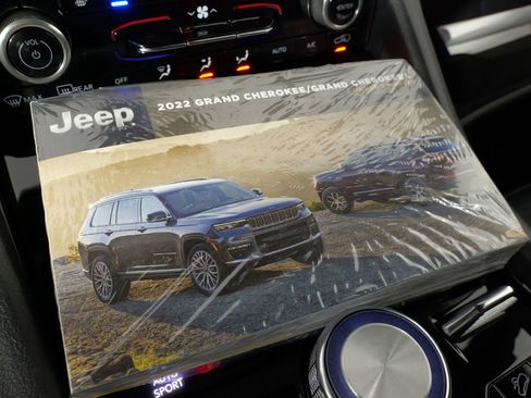 Used 2022 Jeep Grand Cherokee Overland image 66