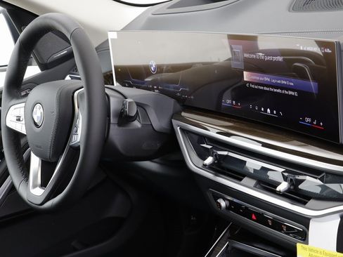 New 2026 BMW X7 xDrive40i w/ Executive Package image 22