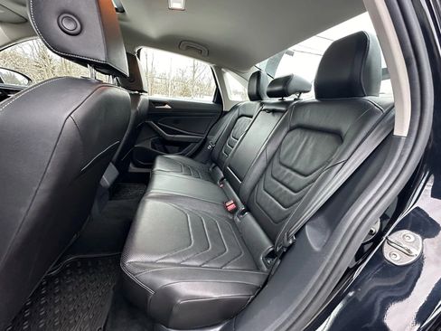 Used 2019 Volkswagen Jetta SEL Premium image 16