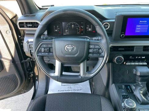 Used 2025 Toyota 4Runner SR5 AWD/4WD image 23