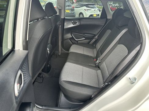Used 2022 Kia Soul EX image 9