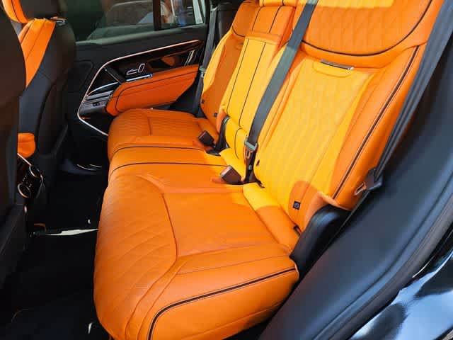 Used 2025 Land Rover Range Rover SE AWD/4WD image 19