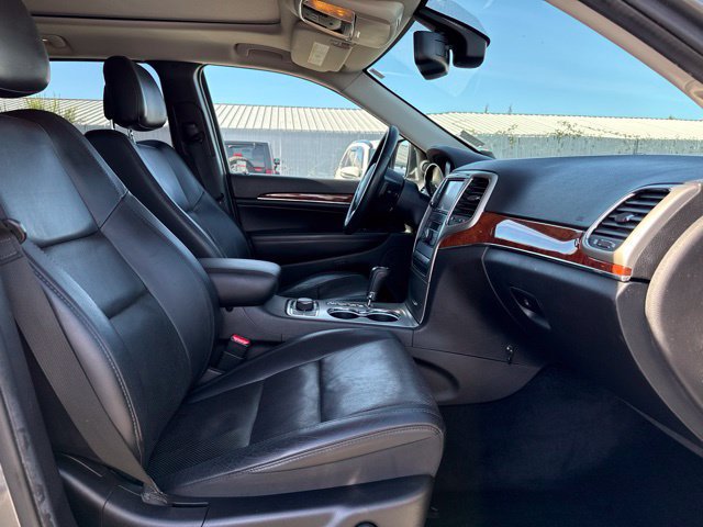 Used 2013 Jeep Grand Cherokee Limited w/ Luxury Group II AWD/4WD image 10
