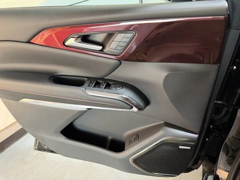 New 2026 Chevrolet Traverse RS w/ LPO, Floor Liner Package image 11