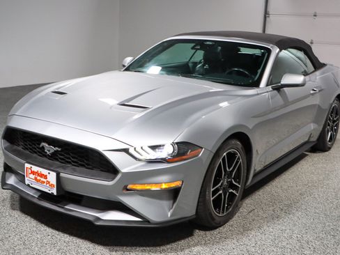 Used 2022 Ford Mustang Premium RWD image 29
