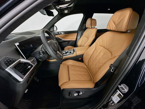 New 2026 BMW X7 xDrive40i w/ M Sport Package image 16