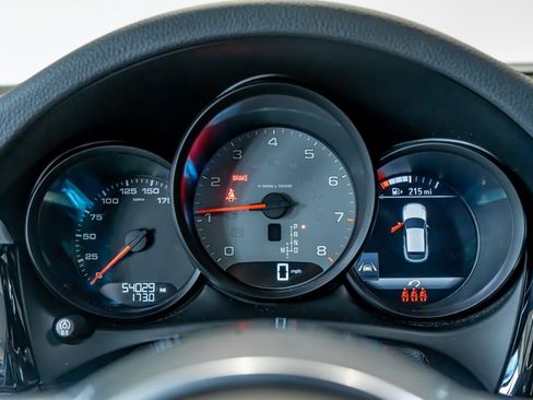 Certified 2021 Porsche Macan S AWD/4WD image 18