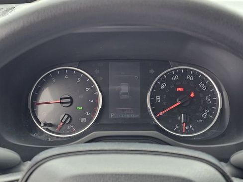 Used 2021 Toyota RAV4 XLE image 11