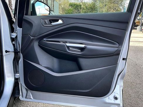 Used 2018 Ford Escape SE image 28