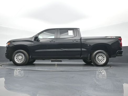 Used 2022 Chevrolet Silverado 1500 W/T w/ WT Convenience Package AWD/4WD image 17