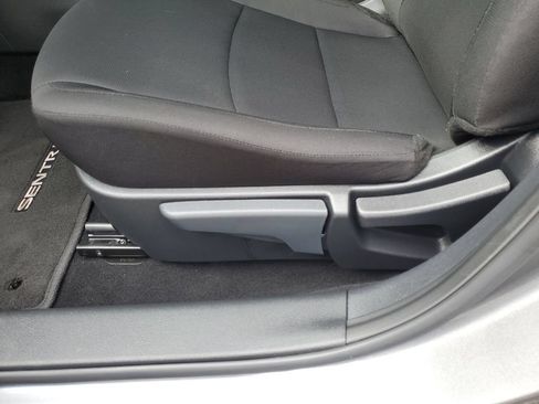 Certified 2025 Nissan Sentra S FWD image 17