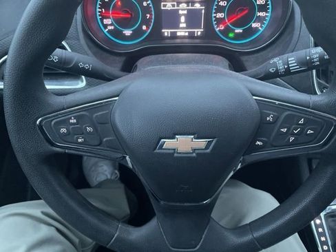 Used 2017 Chevrolet Cruze LT w/ Convenience Package image 16