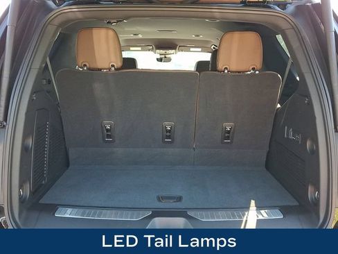 Used 2025 Chevrolet Tahoe High Country AWD/4WD image 31