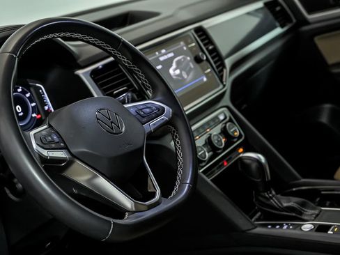 Used 2022 Volkswagen Atlas Cross Sport SE image 14