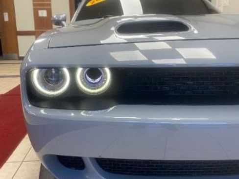 Used 2021 Dodge Challenger SRT Hellcat image 10