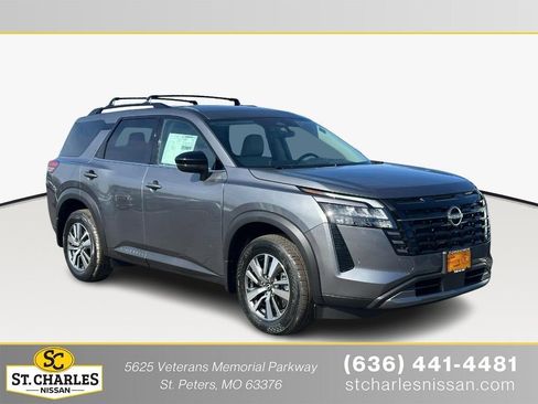 Used 2026 Nissan Pathfinder SL AWD/4WD image 1