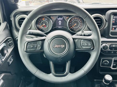 Used 2023 Jeep Wrangler Unlimited Sport AWD/4WD image 10
